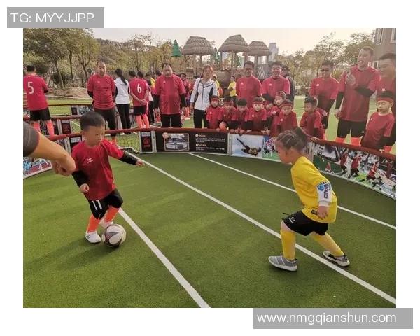 《足球之星:热血少年踏上梦幻绿茵的荣耀征程》 《足球之星:热血少年踏上梦幻绿茵的荣耀征程》