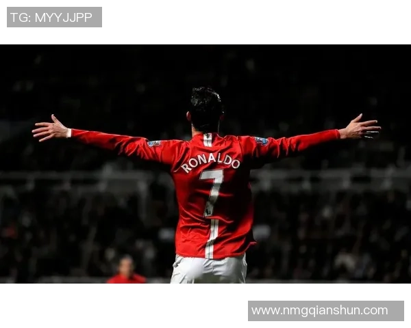 足球史上前三大球星排名解析及其影响力的深度探讨 足球史上前三大球星排名解析及其影响力的深度探讨